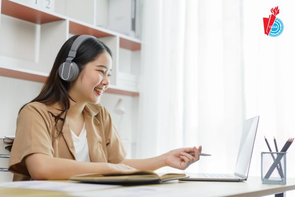Lợi thế của hệ đào tạo trực tuyến ngành ngôn ngữ Anh