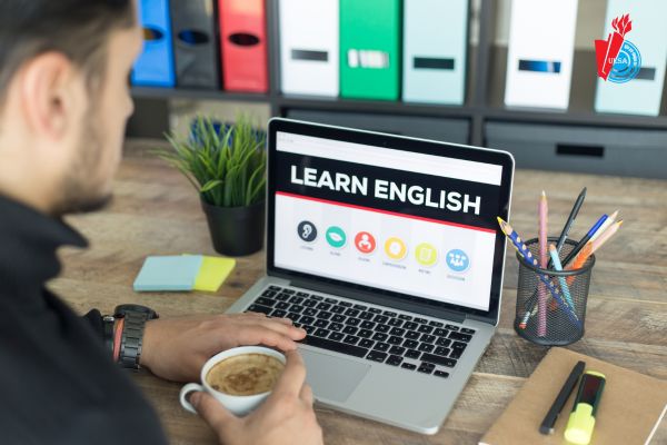Chương trình đại học hệ từ xa ngành ngôn ngữ Anh