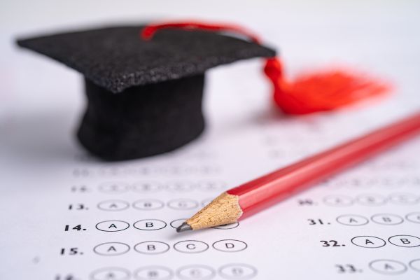 Lưu ý khi chọn trường đại học trực tuyến ngành công tác xã hội