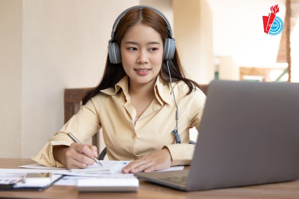 Những Ai Phù Hợp Với Hệ Đào Tạo Từ Xa?