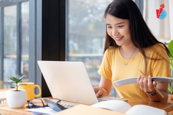 Đại học trực tuyến ngành công tác xã hội là gì?