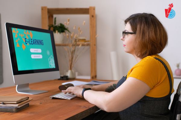 Ai nên học văn bằng T2 công tác xã hội hệ từ xa?