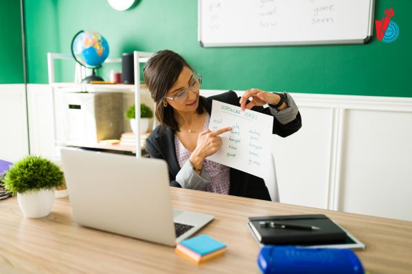 Học ngành ngôn ngữ Anh ra trường làm công việc gì?
