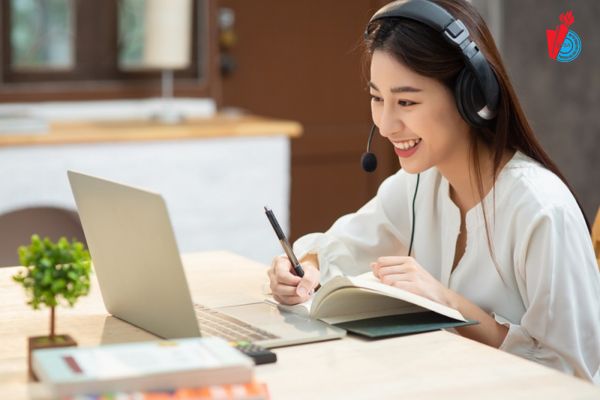 Lý do nên chọn học văn bằng T2 ngôn ngữ Anh đào tạo từ xa