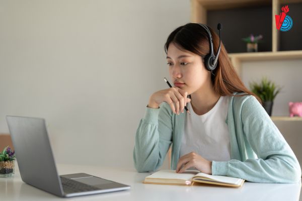 Lợi thế của học đại học online ngôn ngữ Anh đối với học viên