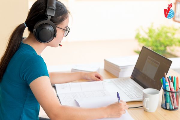 Chương trình đào tạo Đại học từ xa ULSA