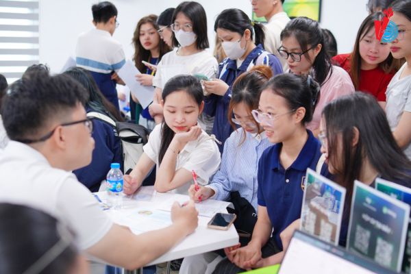 Có nên học ngành Ngôn ngữ Anh trong thời đại AI?