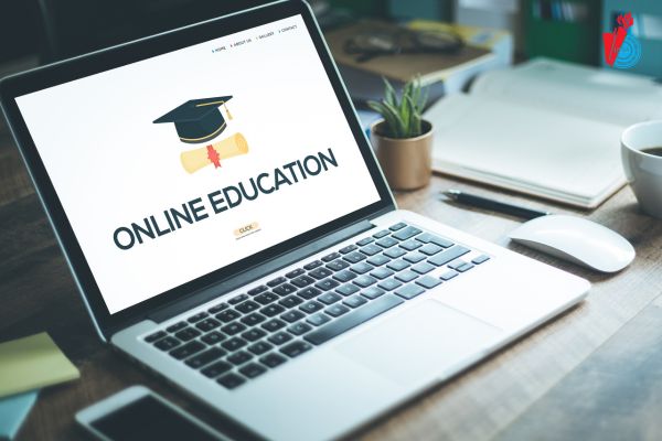 Chương trình hệ đại học từ xa Trường Đại học Lao động - Xã hội phù hợp với những ai?