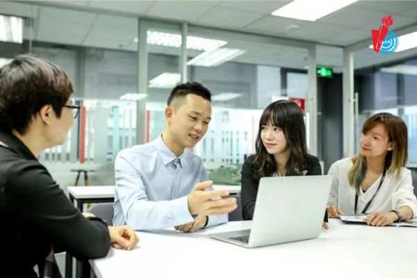 thuan loi kho khan cua nganh luat kinh te