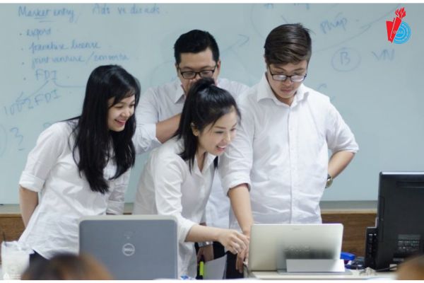 co nen hoc ngon ngu anh