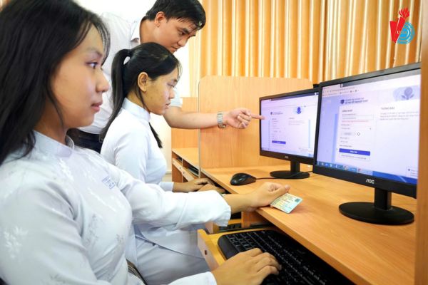 huong dan day du cach dang ky tuyen sinh online he dai hoc tu xa 2025