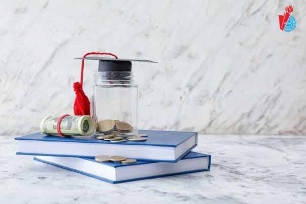 hoc phí ngành luạt kinh te