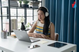 hoc dai hoc tu xa mat bao lau