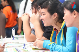 Bang-dai-hoc-tu-xa-cho-nguoi-di-lam