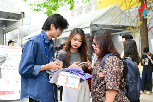 hoc-nganh-luat-kinh-te-tu-xa